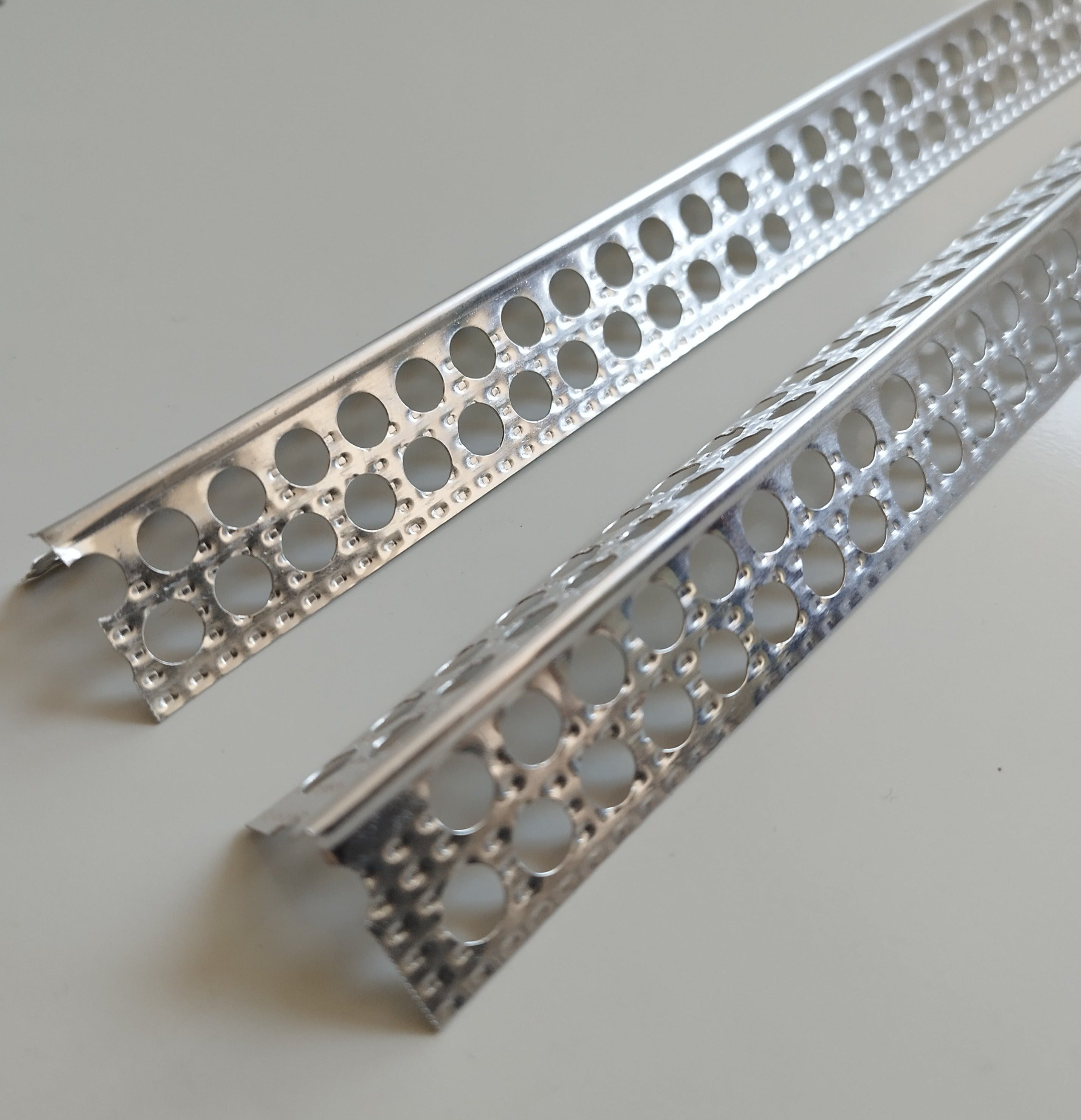 Perfil Canto Perfurado Para Gesso / Aluminio