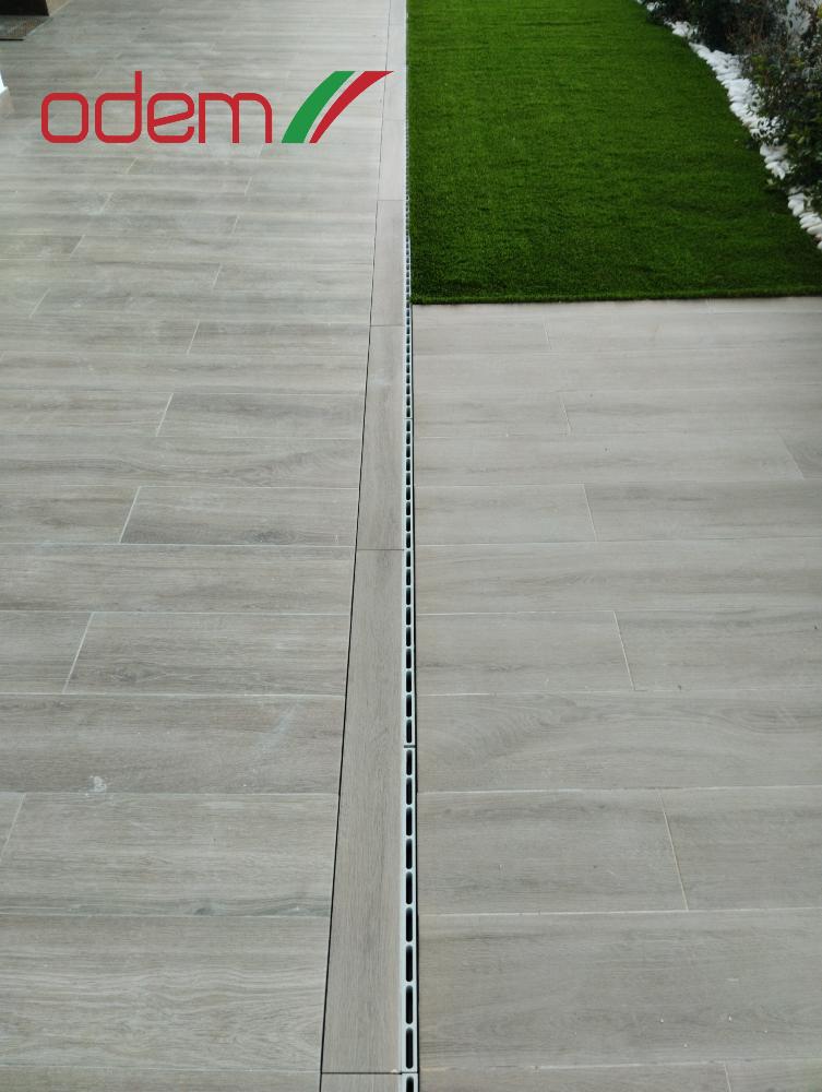 Canal oculto Odem, sistema discreto e eficiente para drenagem e escoamento de água.