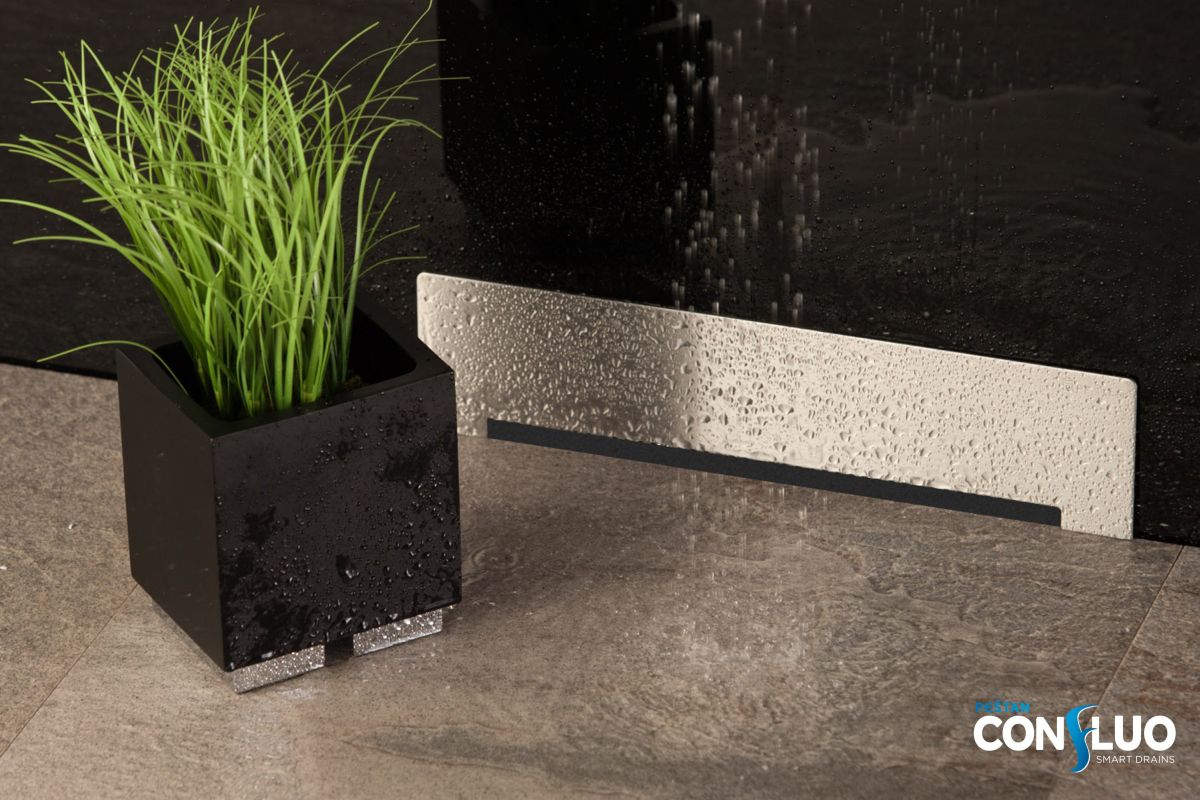 Ralo de parede Confluo Wall, solução discreta e eficiente para drenagem de águas.