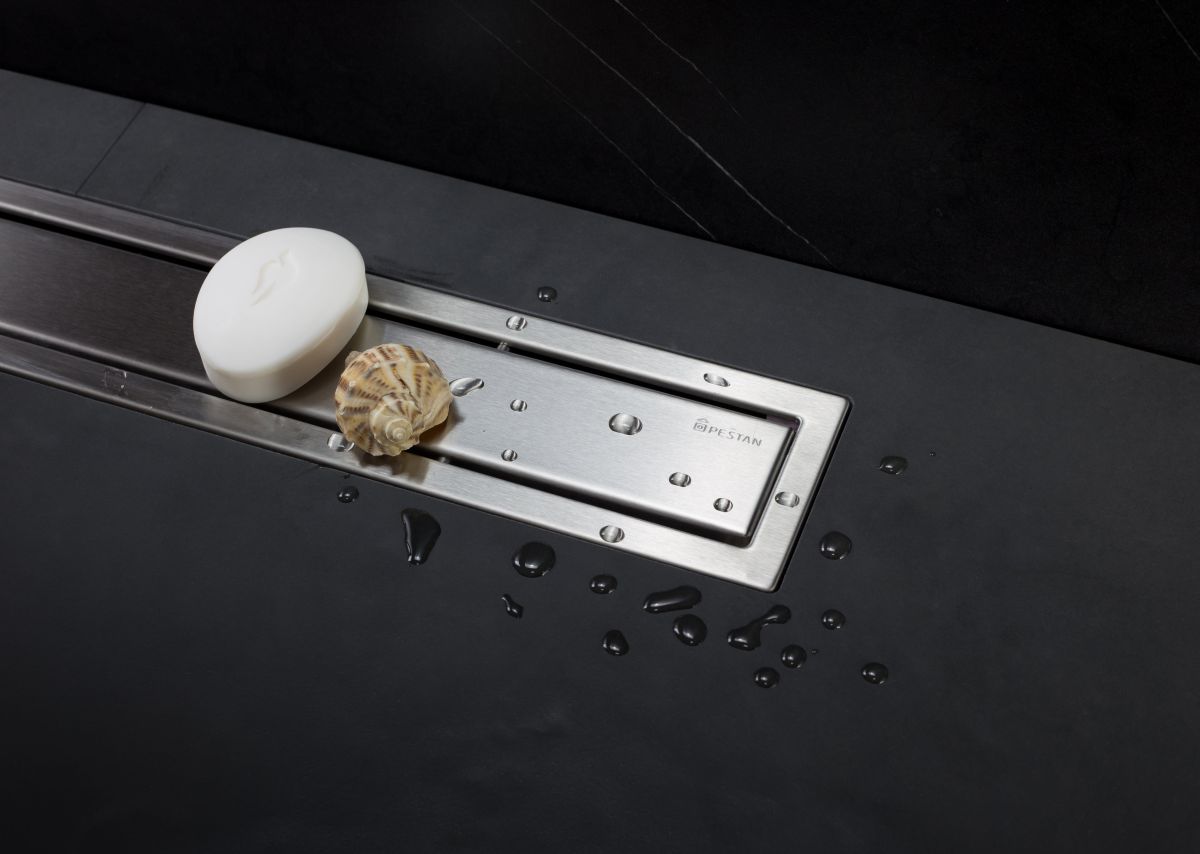 Ralo Confluo 26x46, solução discreta e eficiente para escoamento de águas.