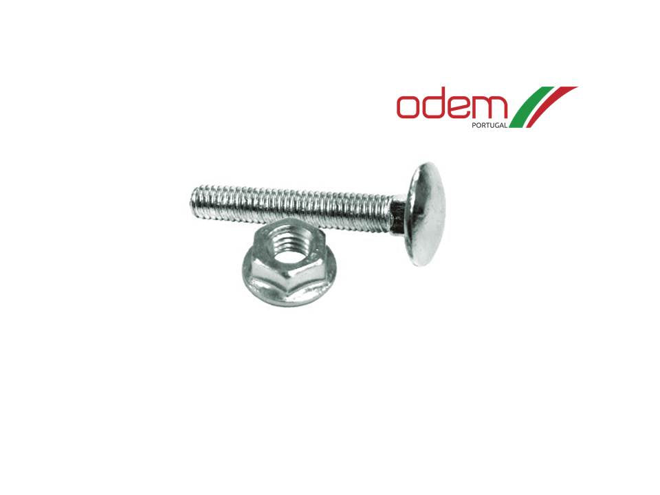 Caleira DE550E, peça resistente para sistemas de escoamento de água.