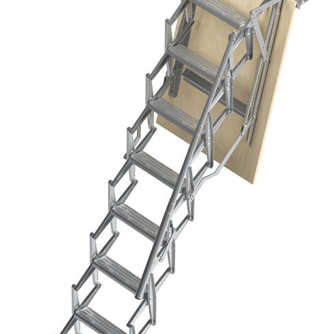 Escada de vão SC-PALCO, estrutura robusta e funcional. Perfeita para acesso a espaços elevados com segurança.