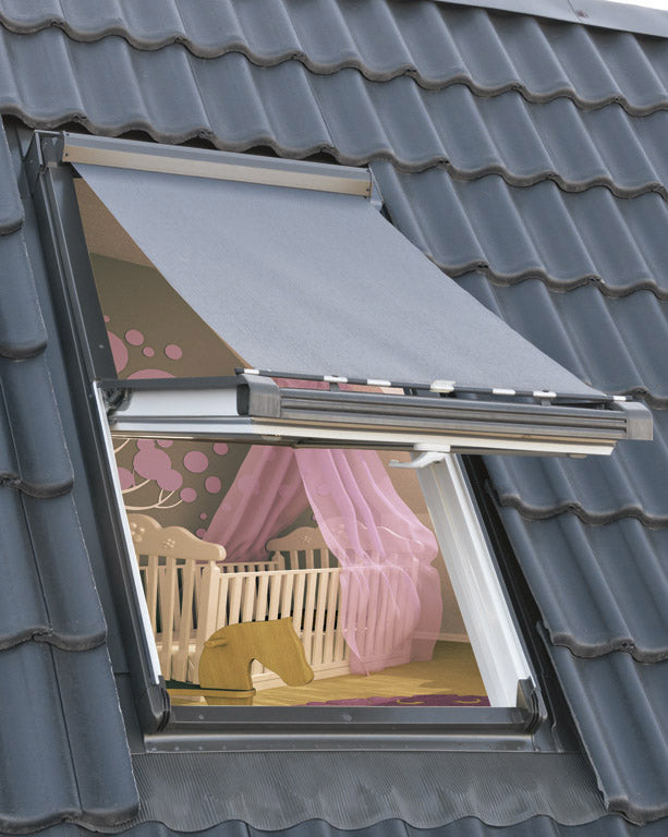 Estores AMZ, proteção solar eficaz com design moderno. Ideal para controlar a luminosidade e temperatura.