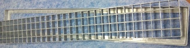 Grelha Galvanizada | Aro Retangular | Classe Carga A15