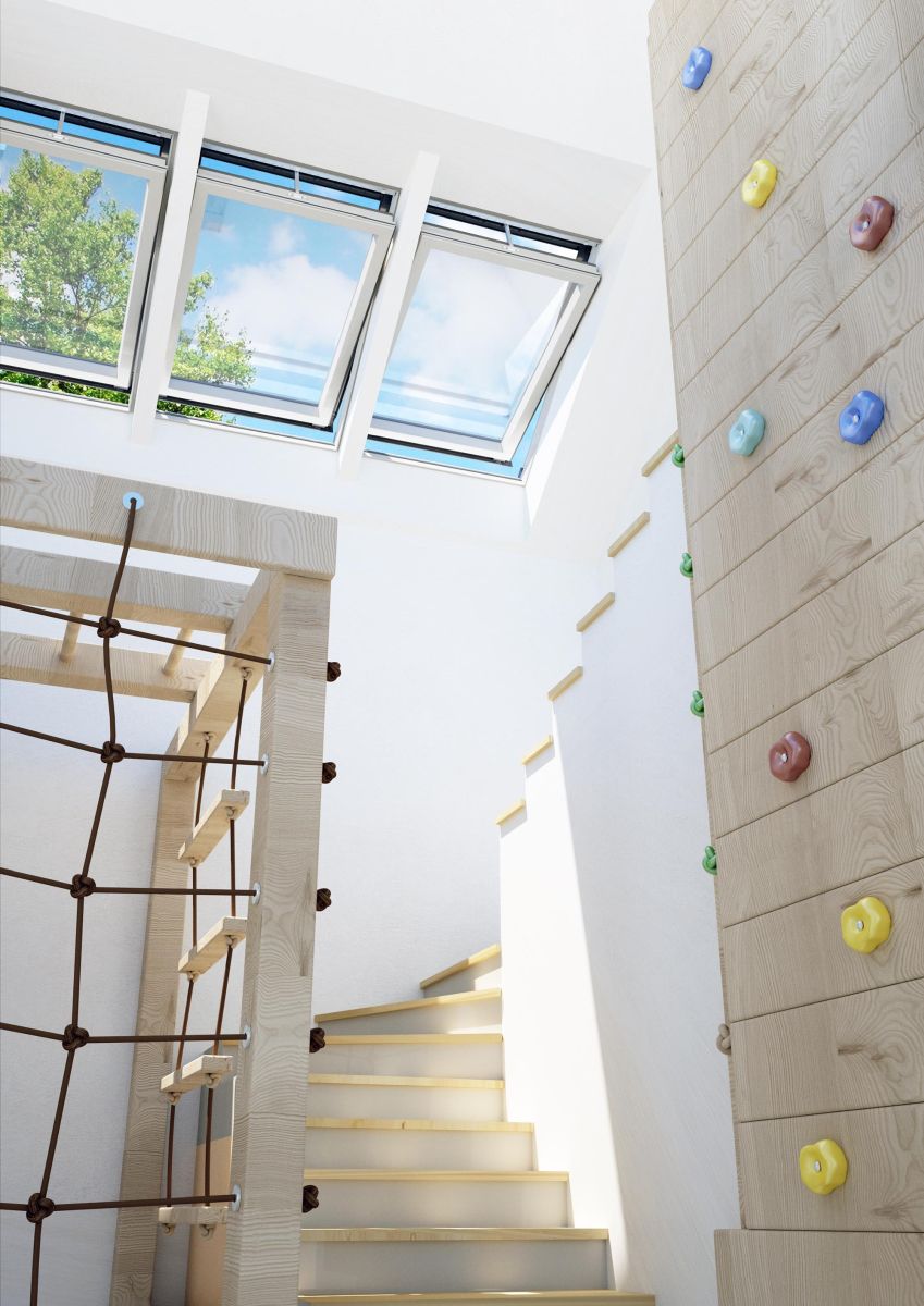 Janela de sótão elétrica IGC, claraboia automatizada para ventilação e iluminação natural.