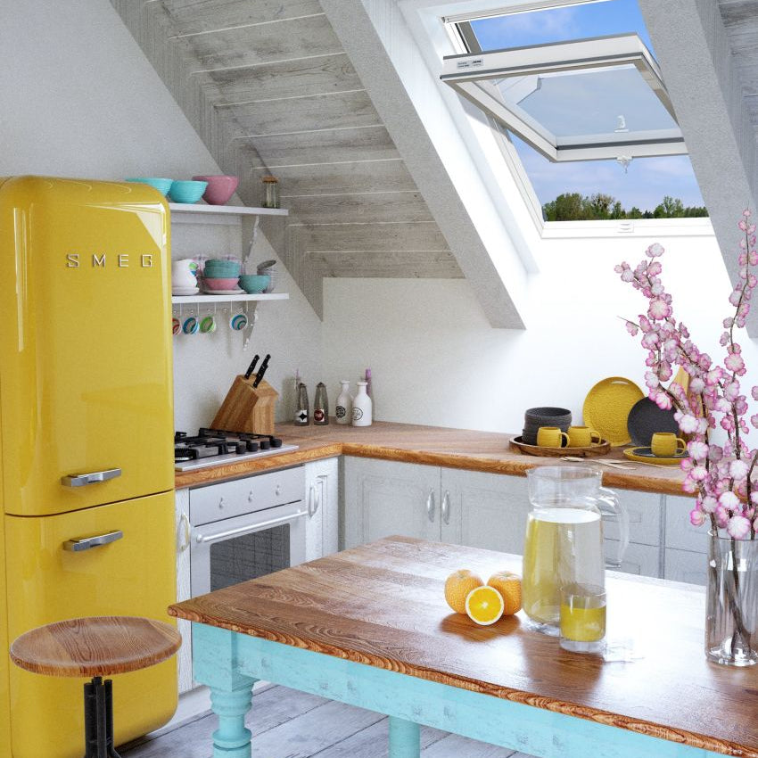 Janela de Sótão em PVC  Abertura Basculante | BGOV  Dobradiça Central