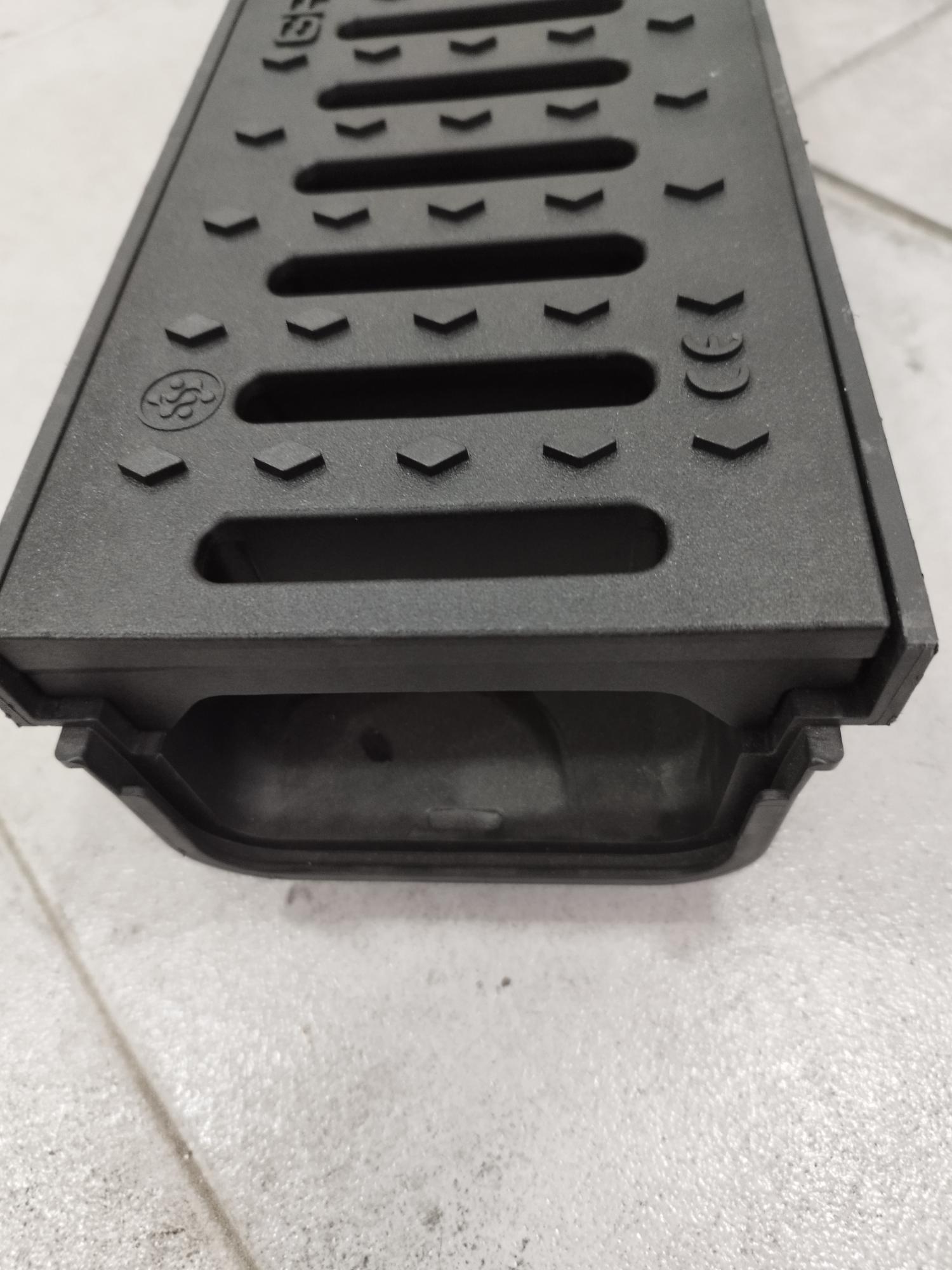 Canal Evolution com Grelha Poliamida Alt. desde 8.5cm