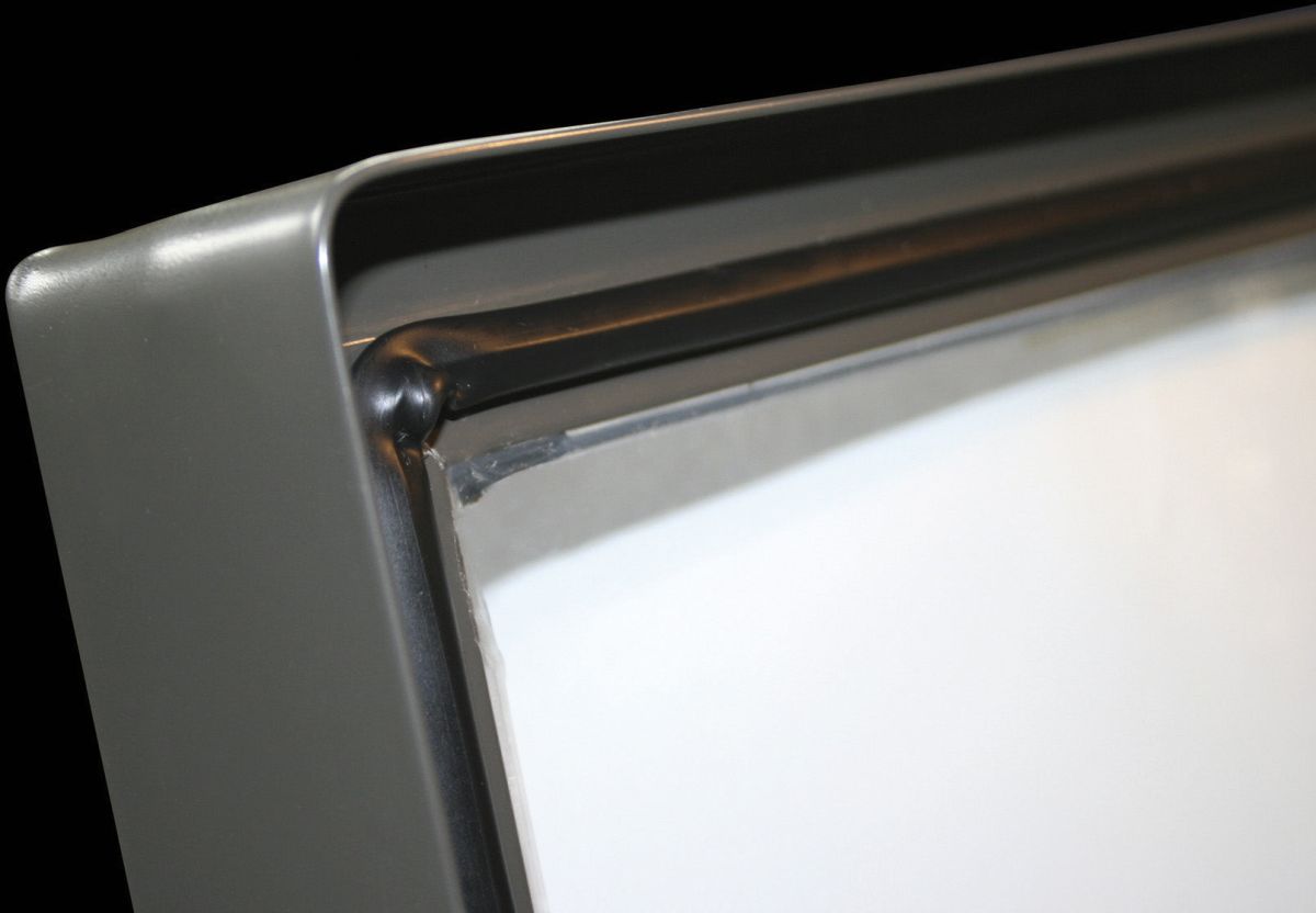 Claraboia WVD, solução moderna para iluminação natural e ventilação de espaços interiores.