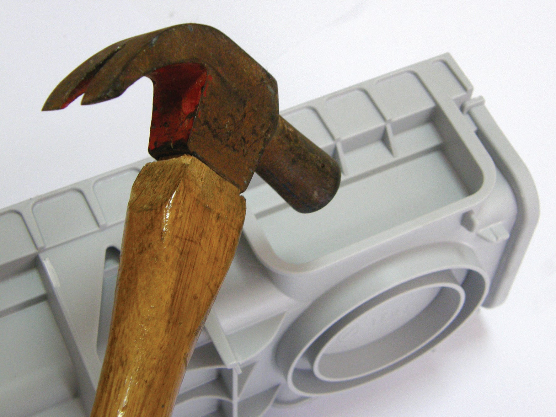 Painel P4151030, solução versátil para construção e acabamentos. Resistente e fácil de instalar.