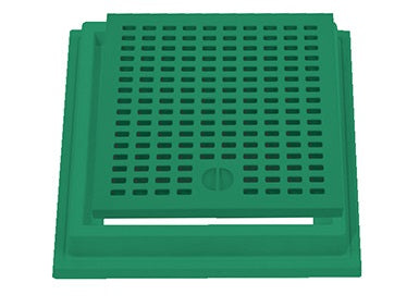 Grelha com aro verde, solução funcional para drenagem e ventilação.
